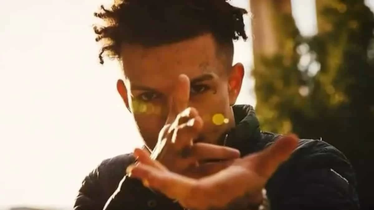 Προκαλεί ξανά ο trapper Thug Slime - Χαστούκισε θαμώνα μαγαζιού κατά τη διάρκεια live του