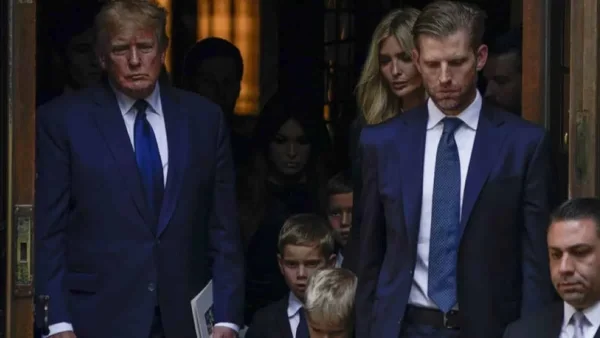 Σε βαρύ κλίμα πραγματοποιήθηκε η κηδεία της Ιβάνα Τραμπ - Ολόκληρη η οικογένεια στο πλευρό του Ντόναλντ