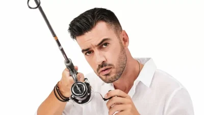 Με το καλάμι του στην Πάρο - Ο πρώτος καλεσμένος του Γιάννη Τσιμιτσέλη στην εκπομπή Fishy