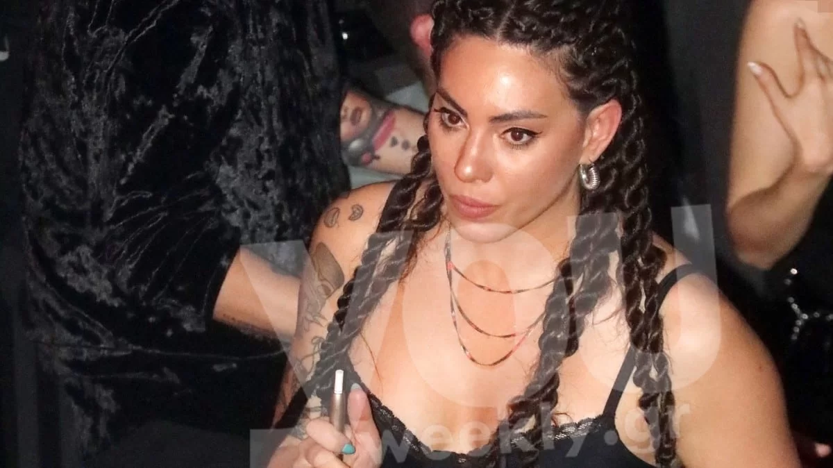 Πιο αδύνατη από ποτέ - Οι αρετουσάριστες φωτογραφίες της Ευρυδίκης Βαλαβάνη με μαγιό