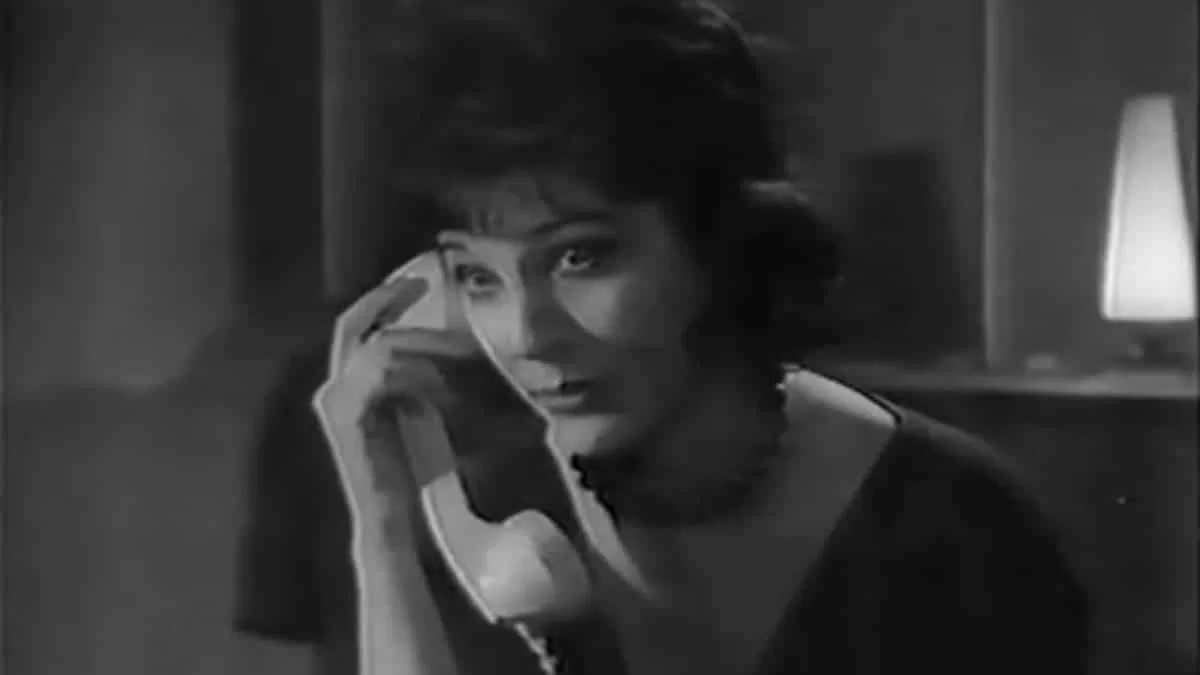 Θλιβερή αποκάλυψη - Πέθανε η ηθοποιός του ελληνικού κινηματογράφου Βούλα Χαριλάου και δεν το γνώριζε κανείς