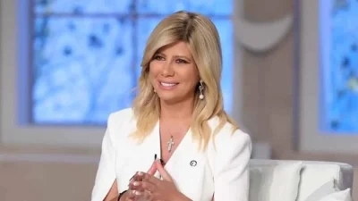 Σε τζακούζι λίγο πριν το τέλος της εκπομπής της για φέτος - Σούσουρο με το βίντεο της Ζήνας Κουτσελίνη