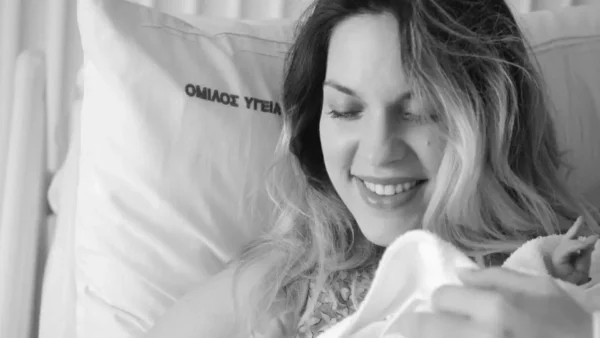 «Τίποτα δεν είναι τόσο εύκολο...» - Η εξομολόγηση της Μαντώς Γαστεράτου λίγες μέρες μετά τη γέννα