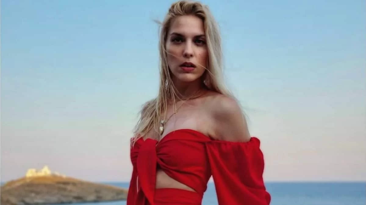 Αχώριστη η Μαντώ Γαστεράτου με τα παιδιά της - Η πρώτη βόλτα με τη νεογέννητη κορούλα της και το τρυφερό στιγμιότυπο