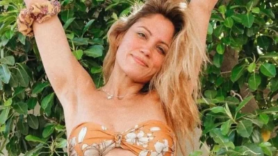 Ντυμένη στα λευκά λίγους μήνες πριν γίνει μαμά - Η νέα φωτογραφία της Συνατσάκη με φουσκωμένη κοιλίτσα