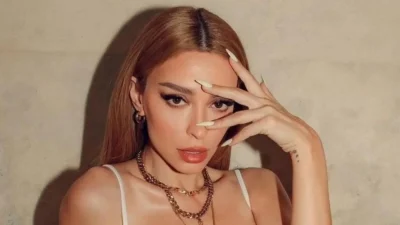 Με φαρδύ πουκάμισο έκρυβε την κοιλιά της - Η φωτογραφία της Ελένης Φουρέιρα βάζει "φωτιά" στις φήμες