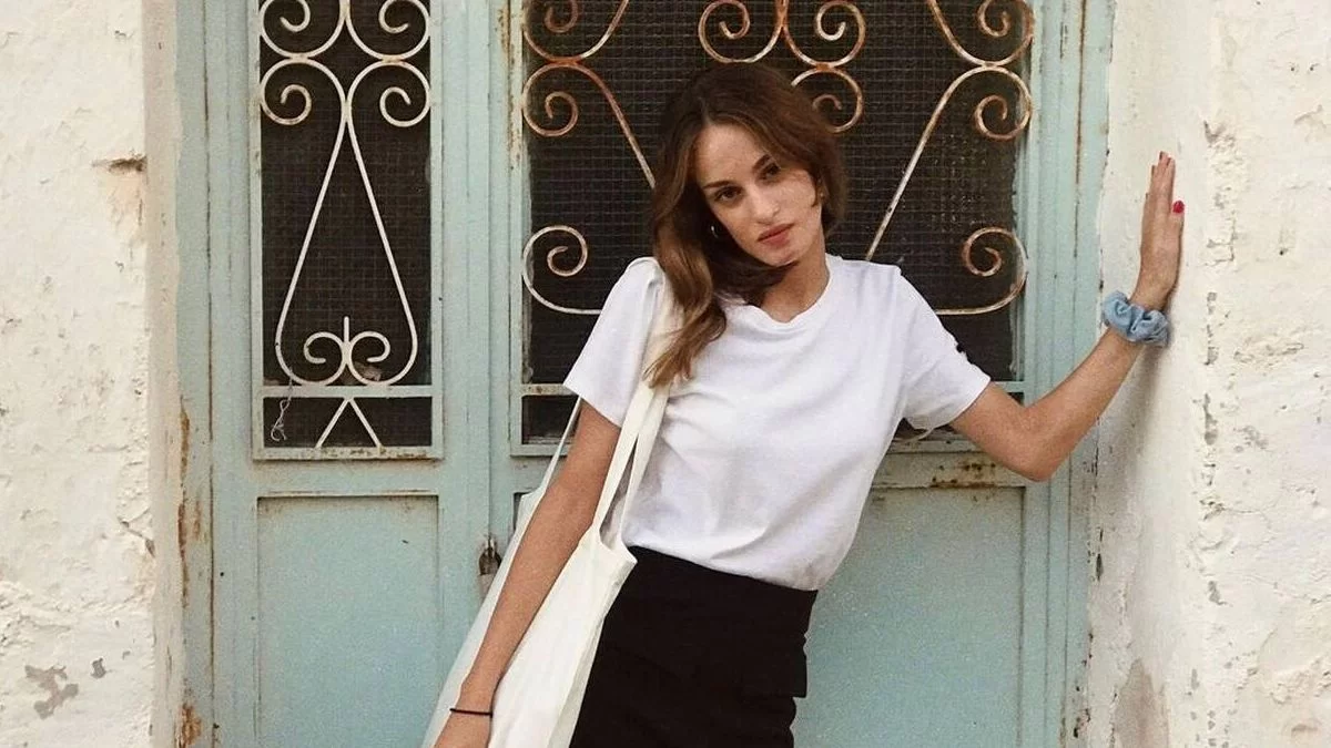 Με μαύρο μπικίνι και φούξια μαντήλι στα μαλλιά - Η Μαρία Βοσκοπούλου "έριξε" το Instagram