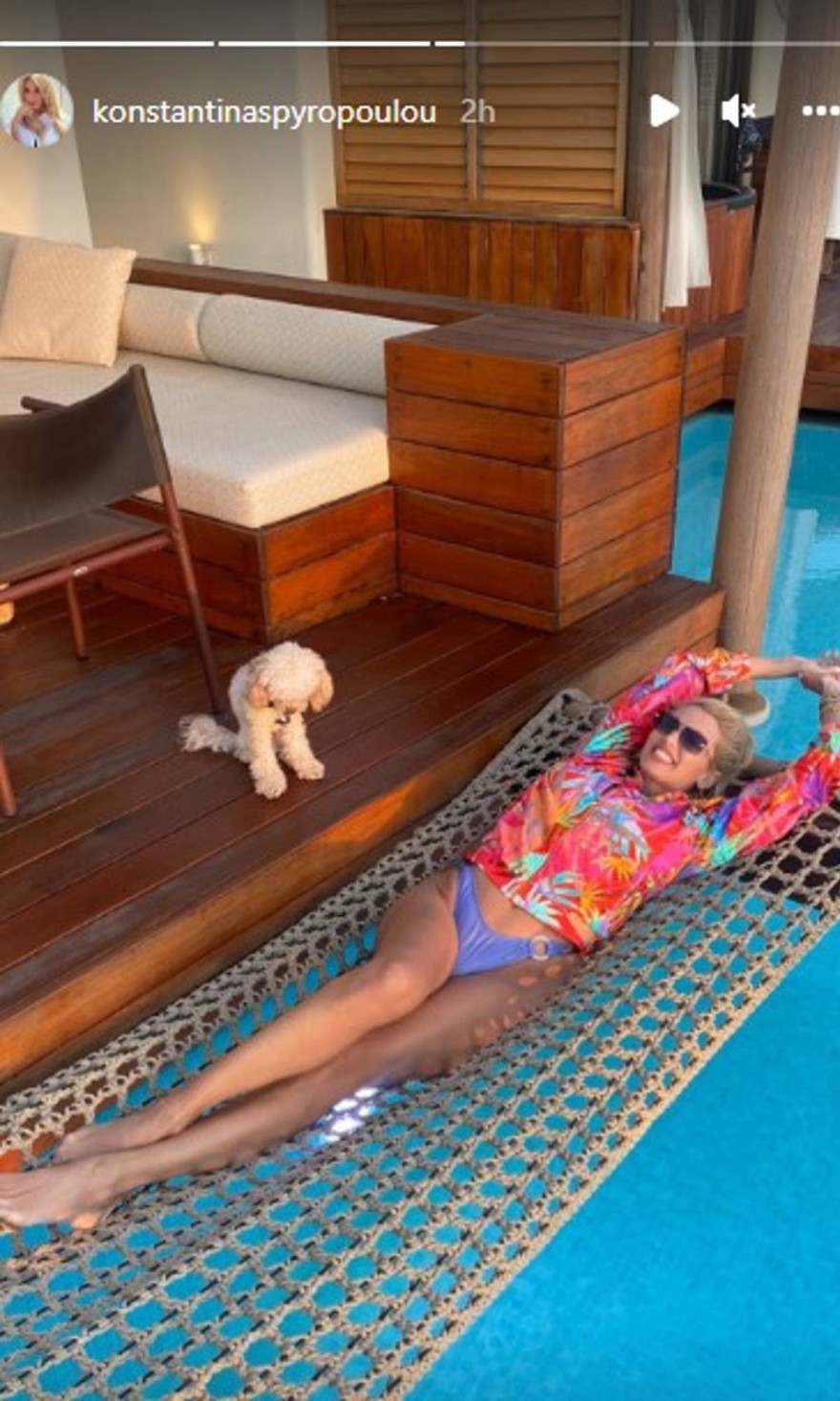 Συνεχίζει και κρύβει επιμελώς την κοιλίτσα της η Κωνσταντίνα Σπυροπούλου