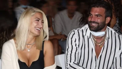 Ιωάννα Τούνη - Δημήτρης Αλεξάνδρου: Η εγκυμονούσα έκανε το πρώτο της μπάνιο παρά τις αντίξοες συνθήκες