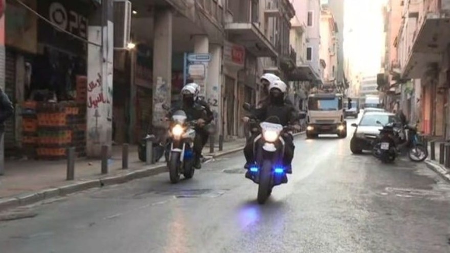 53χρονη έπεσε από το μπαλκόνι πολυκατοικίας