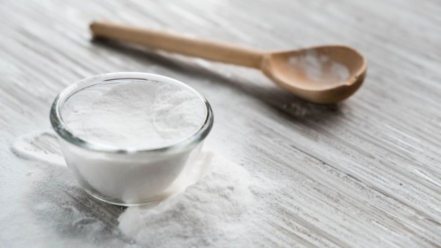 Καθαρίστε το κλιματιστικό σας με μαγειρική σόδα και ξ<ύδι