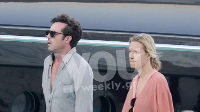 Σε κατάμαυρο πολυτελές σκάφος Καγιά και Κρασσάς - Έσκιζαν τα κύματα της Μυκόνου