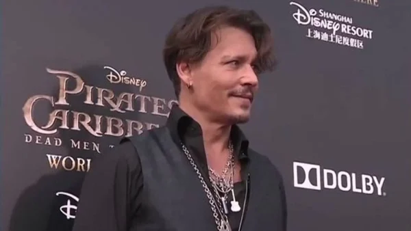 Σάλος με την εμφάνιση του Johnny Depp στα βραβεία MTV 2022 - Τον έδειξαν μόνο για 11 δευτερόλεπτα