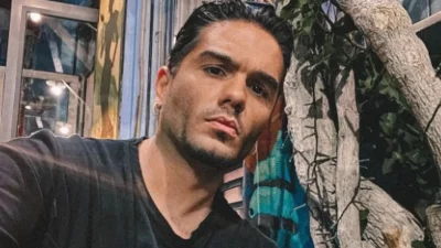 Φορούσε μόνο τα απαραίτητα - «Άναψε» φωτιές ο Χρήστος Μάστορας ποζάροντας στην κουζίνα του σπιτιού του