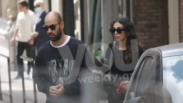 Χαμογελαστή στην αγκαλιά του Σπανούλη - Στιγμές ευτυχίας για την Ολυμπία Χοψονίδου