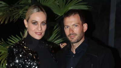 Οι "κρυφές" φωτογραφίες του συζύγου της αποτυπώνουν πως η Ελεονώρα Μελέτη είναι ακομπλεξάριστη