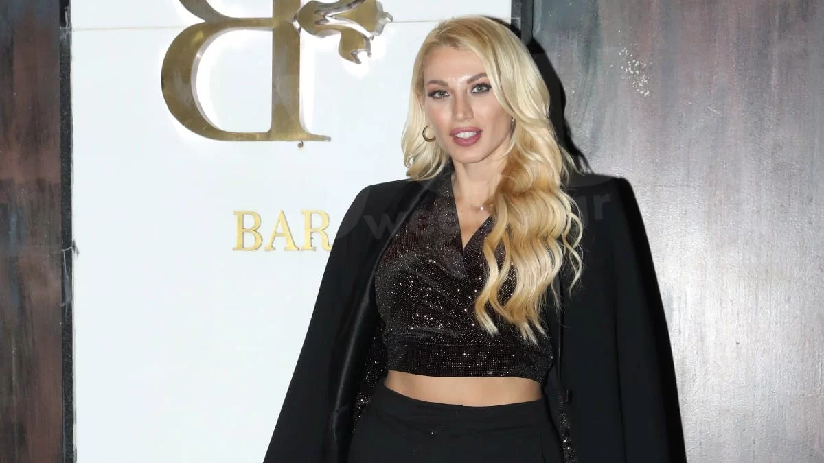 Στην αισθητικό στον 6ο μήνα της εγκυμοσύνης της - Η ανανέωση στο πρόσωπο της Σπυροπούλου λίγο πριν γεννήσει