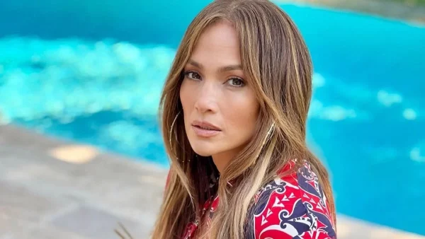 Δημιούργησε το τέλειο bronze μακιγιάζ - Σου βρήκαμε τα απαραίτητα προϊόντα