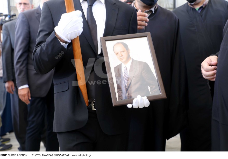 Φωτογραφία στην κηδεία του Σταύρου Ψυχάρη