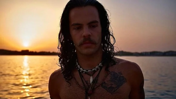 Περνάει και μόνος του καλά ο Άγγελος Λάτσιος χωρίς την Γαία - Η βραδινή έξοδος