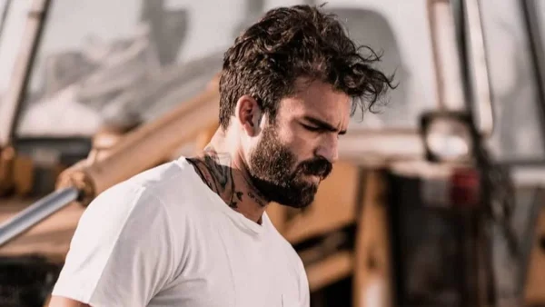 «Μην κάνεις το λάθος να πιστέψεις ότι...» - Η αινιγματική ανάρτηση του Δημήτρη Αλεξάνδρου