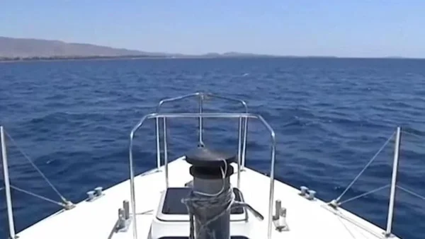 Από την Άνδρο στο ΚΑΤ εσπευσμένα 15χρονος - Τραυματίστηκε σοβαρά από ταχύπλοο