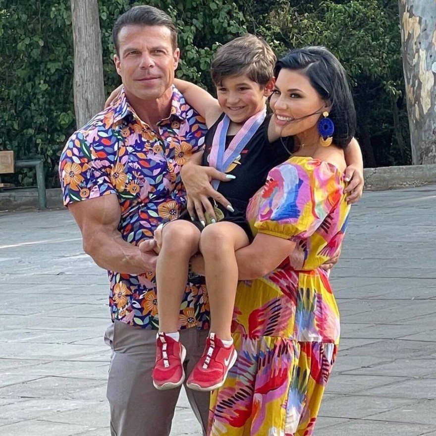 Η Αννέτ Αρτάνι με τον σύντροφό της Καρλ και τον γιο της