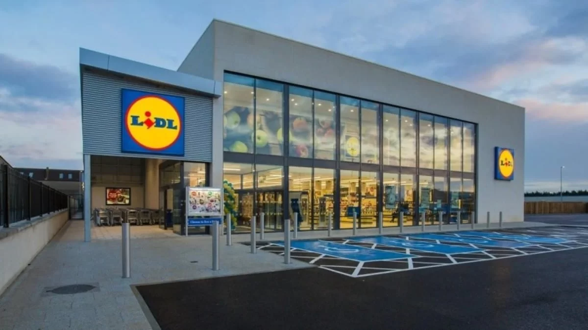 Χαμός από νωρίς σήμερα το πρωί στους διαδρόμους των Lild - Γεμίζουν όλοι τα καρότσια τους