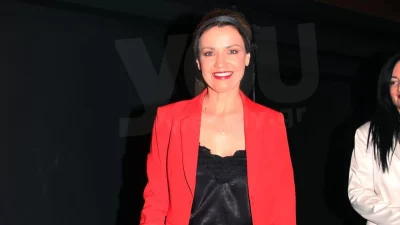 Στις Οινούσσες πιο αέρινη από ποτέ η Παναγιώτα Βλαντή - Πόζαρε πάνω στο σκάφος χωρίς ίχνος μακιγιάζ