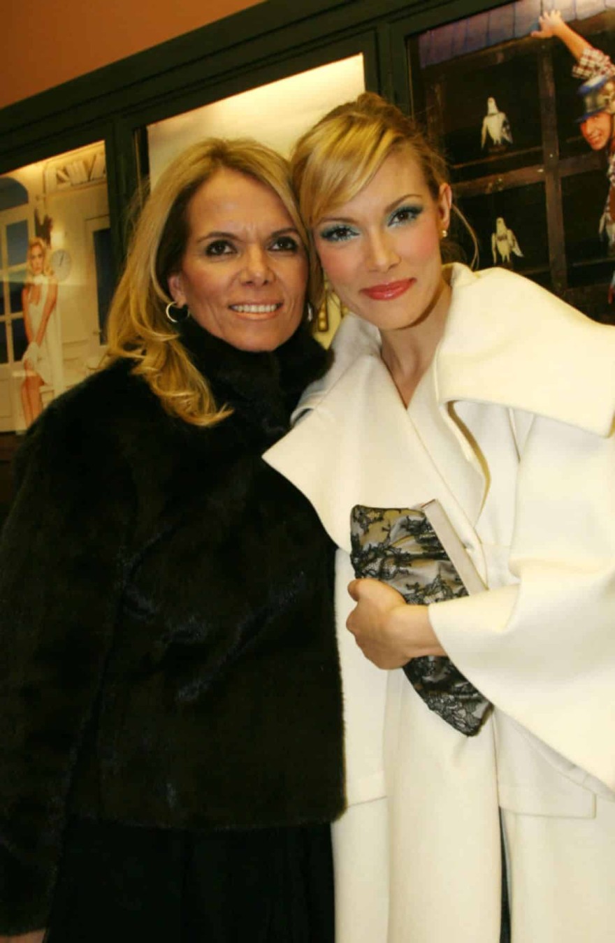 Βίκυ Καγιά μητέρα