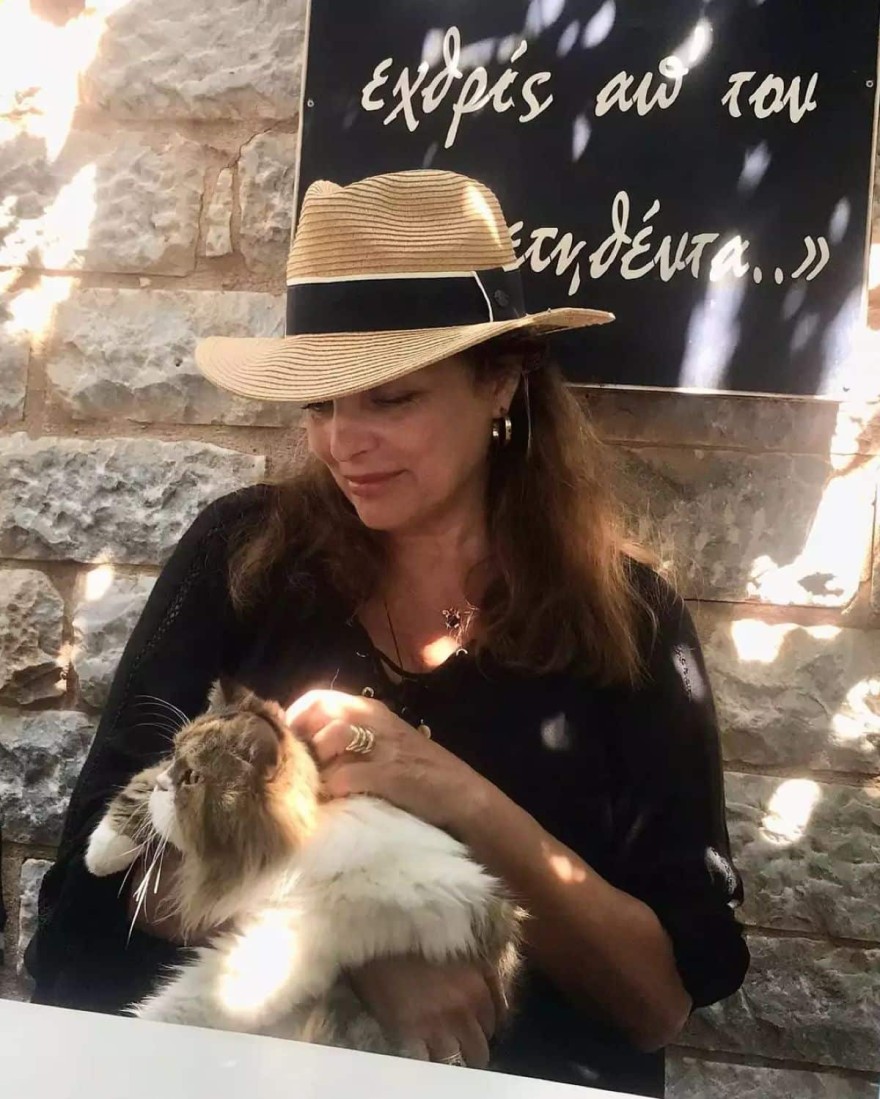 Άντζελα Γκερέκου - Γη της Ελιάς