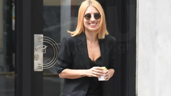 Δεν πήγε καλά αυτό - Η αποκάλυψη της Μαρίας Ηλιάκη για το πρώτο μπάνιο στην παραλία με την κόρη της