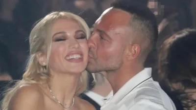 Βραδινή έξοδος για την Κωνσταντίνα Σπυροπούλου με την κοιλιά τούρλα - Στο πλευρό της ο Βασίλης Σταθοκωστόπουλος