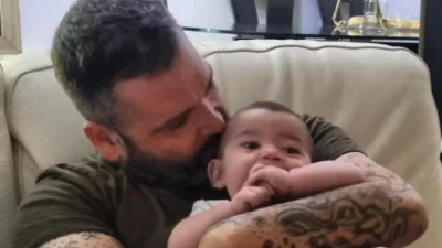 «Τα παιδιά δεν θέλουν...» - Η όλο νόημα ανάρτηση του Αλέρτα με τον γιο του για το πρώτο καλοκαίρι μετά τον χωρισμό του