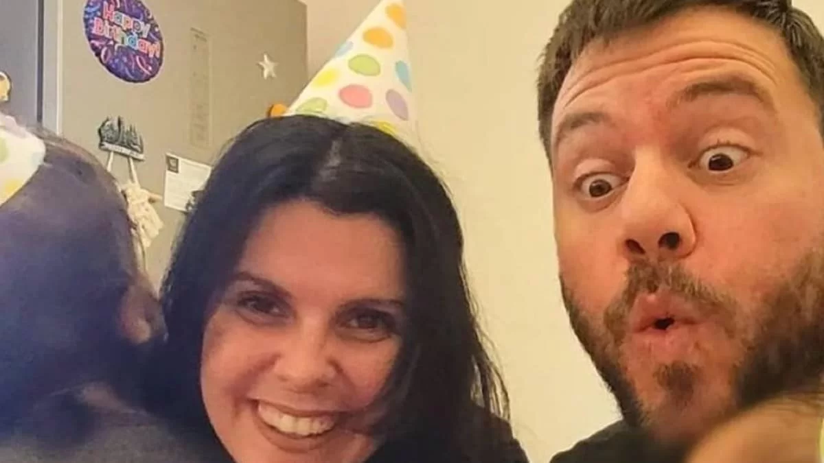 Με λιλά μπικίνι σε παραλία της Αλβανίας - Η Ηλέκτρα Αστέρη ποζάρει με μαγιό 1 χρόνο μετά τη γέννα της