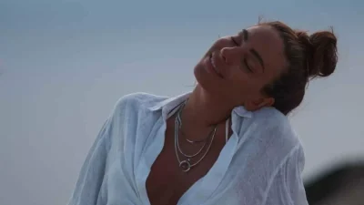 Αδυνατισμένη και ανανεωμένη μετά τις διακοπές της - "Έπεσε" το Instagram με τους κοιλιακούς της Ευρυδίκης Βαλαβάνη