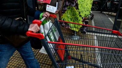 «Food Pass»: Το νέο επίδομα που συζητιέται εν' όψει της ΔΕΘ για την αντιμετώπιση των ανατιμήσεων στα τρόφιμα