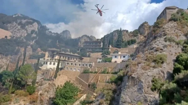 Μεγάλη φωτιά στο Άγιο Όρος