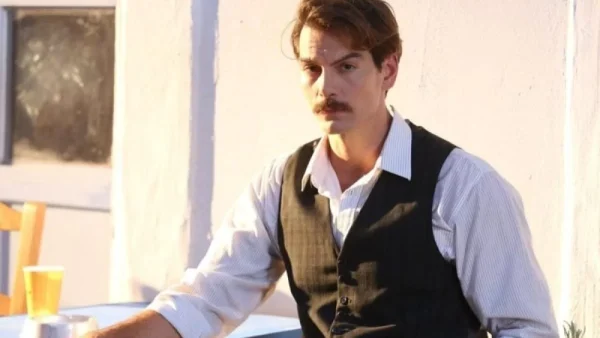 Οι ακόλουθοί του κάνουν πάρτι - Οι ημίγυμνες φωτογραφίες του Γιάννη Κουκουράκη από τις διακοπές του