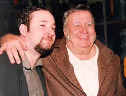 «Έφυγες νωρίς...» - Ρίγη συγκίνησης με την ανάρτηση του Γιάννη Παπαμιχαήλ για τα 18 χρόνια θανάτου του πατέρα του