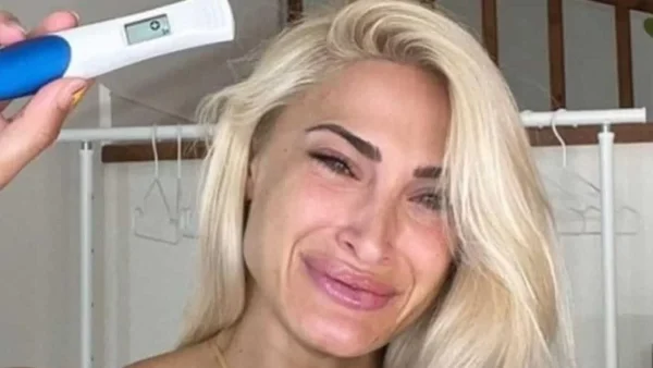 «Είναι όλο τάβλα...» - Τα σχόλια των φίλων της Ιωάννας Τούνη για την δύσκολη εγκυμοσύνη που περνάει