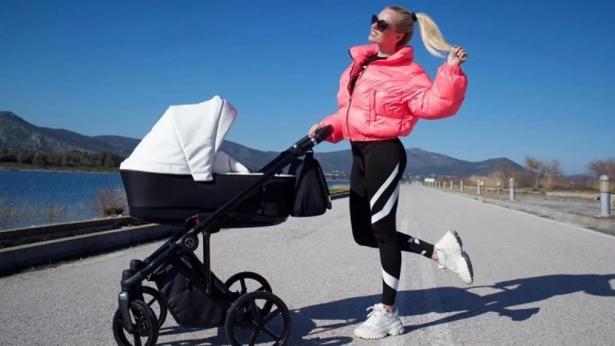 Η κόρη της έχει μεγαλώσει πολύ - "Ξετρελαμένη" η Τζούλια Νόβα αγκαλιά με την αδυναμία της