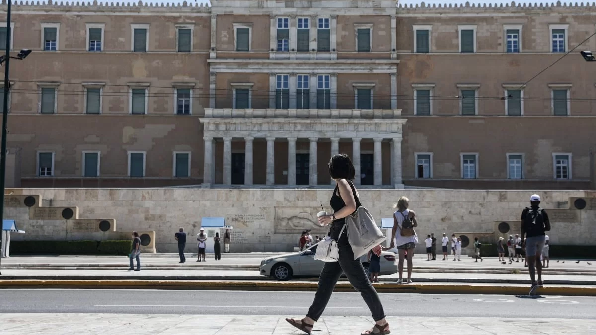 Καιρός 3/8: Ζέστη αλλά και έντονες βροχοπτώσεις σε πολλές περιοχές