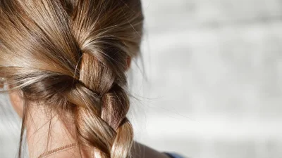 Άπλωσε ένα μείγμα κανέλας με μέλι και λάδι στα μαλλιά σου - Θαυματουργό αποτέλεσμα λίγες ημέρες μετά