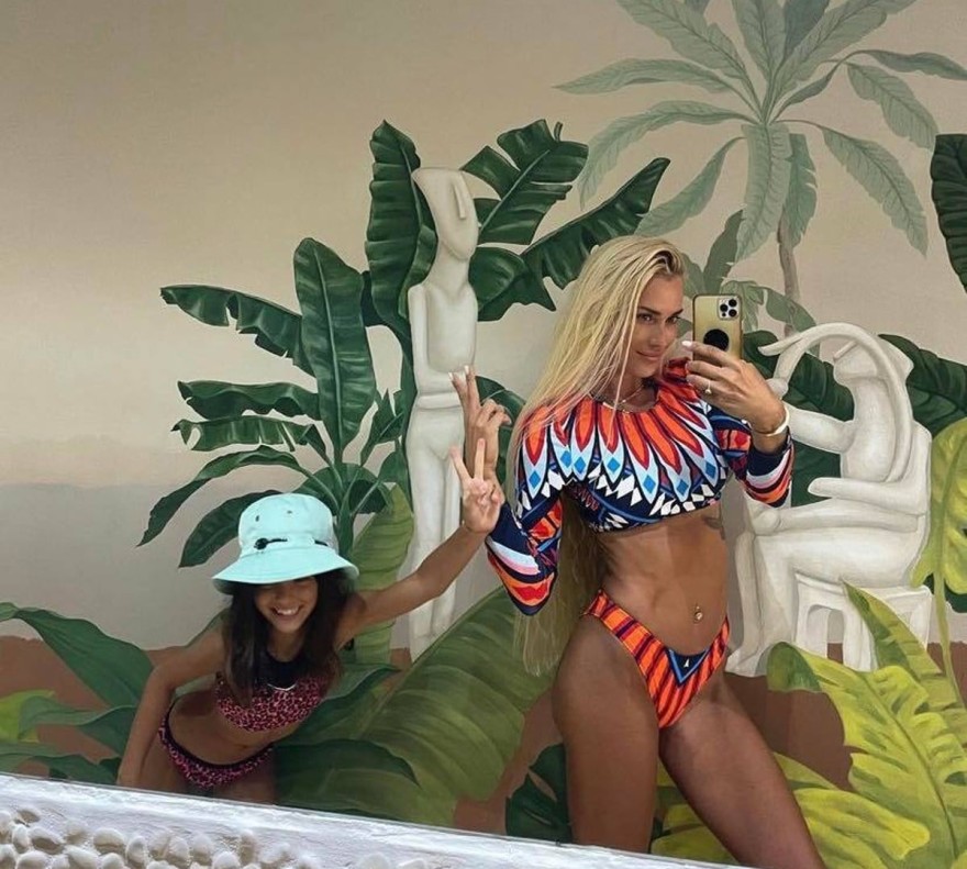 Βικτώρια Καρύδα - Κόρη