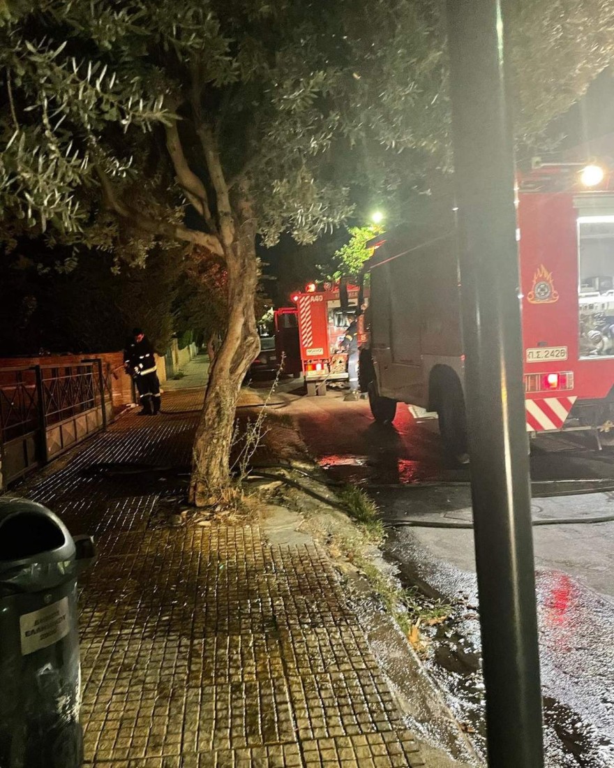 Μαρία Καρλάκη αμάξι