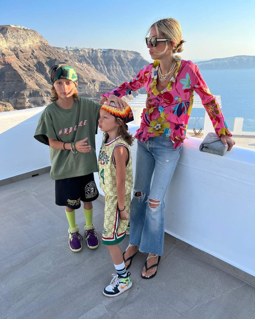 Καρβέλα - Γιοι