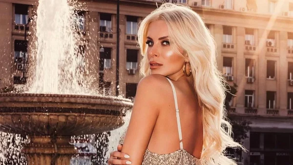 «Όταν είσαι λυπημένος...» - Η σπάνια εξομολόγηση της Κατερίνας Καινούργιου λίγο μετά τον χωρισμό της με τον Φίλιππο Τσαγκρίδη