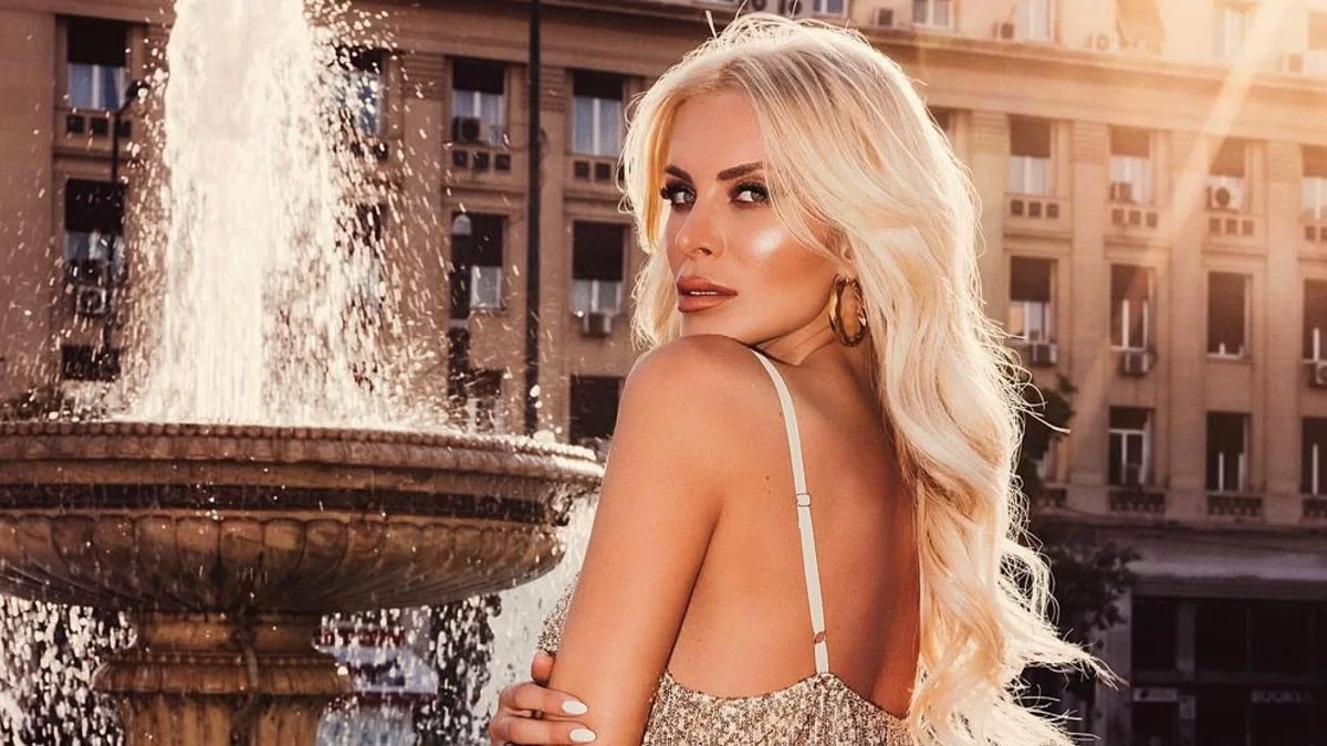 «Όταν είσαι λυπημένος...» - Η σπάνια εξομολόγηση της Κατερίνας Καινούργιου λίγο μετά τον χωρισμό της με τον Φίλιππο Τσαγκρίδη