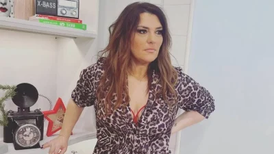 ''Oταν είσαι αστεφάνωτη...'' - Η Κατερίνα Ζαρίφη απαντά με τον ιδιαίτερο τρόπο της σε αυτούς που την πιέζουν για παντρειά